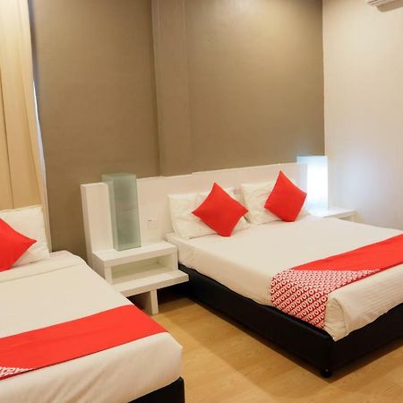Oyo 232 The Suraya Hotel Kuantan Bagian luar foto