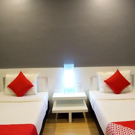 Oyo 232 The Suraya Hotel Kuantan Bagian luar foto