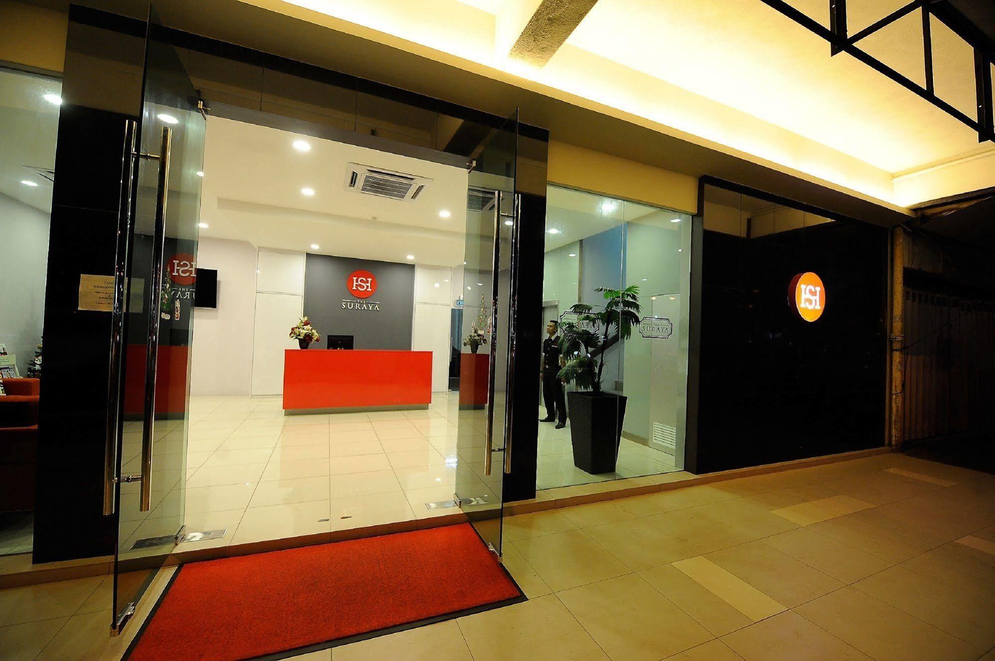 Oyo 232 The Suraya Hotel Kuantan Bagian luar foto