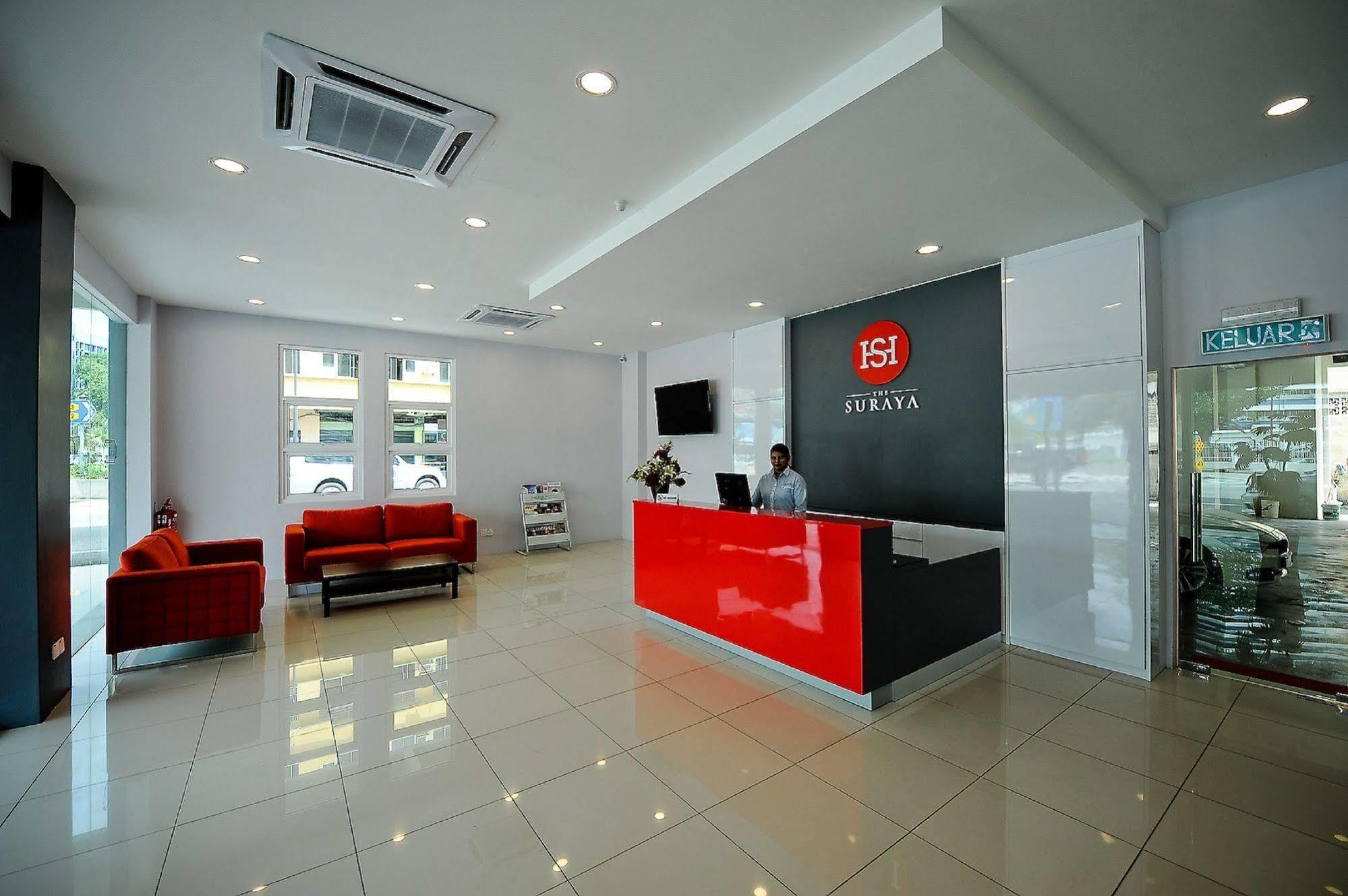 Oyo 232 The Suraya Hotel Kuantan Bagian luar foto