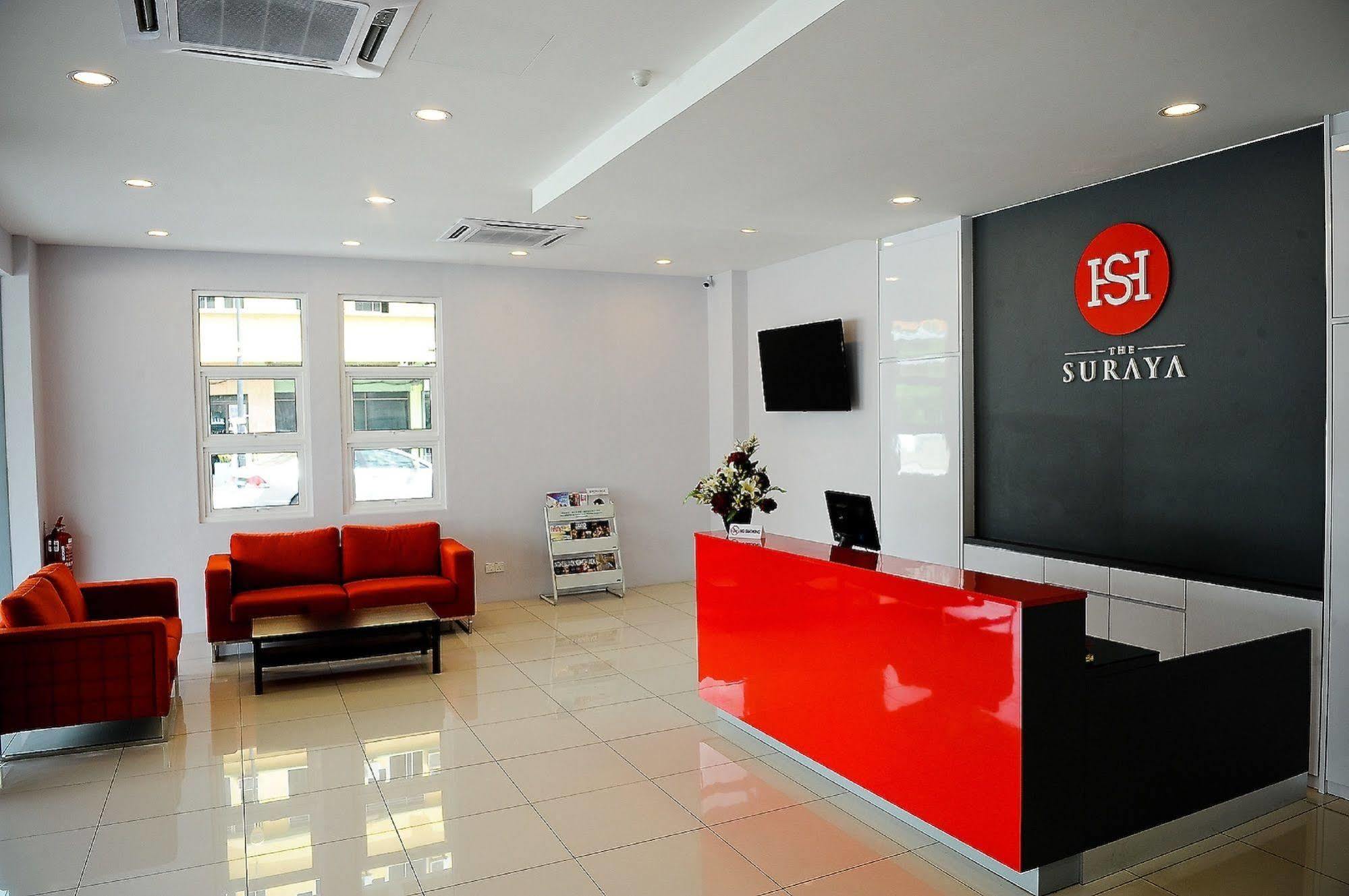 Oyo 232 The Suraya Hotel Kuantan Bagian luar foto
