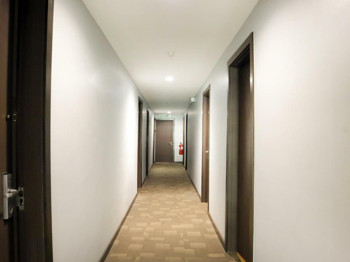 Oyo 232 The Suraya Hotel Kuantan Bagian luar foto