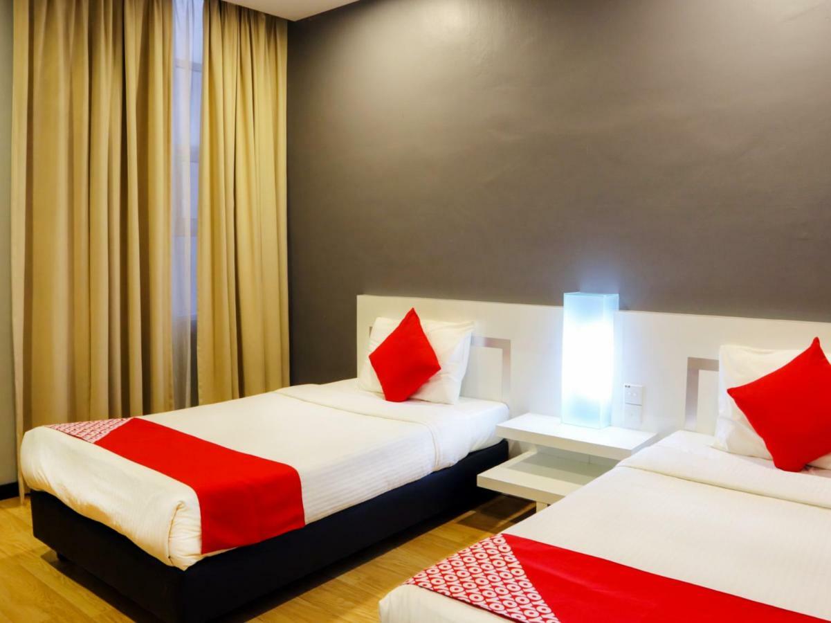 Oyo 232 The Suraya Hotel Kuantan Bagian luar foto