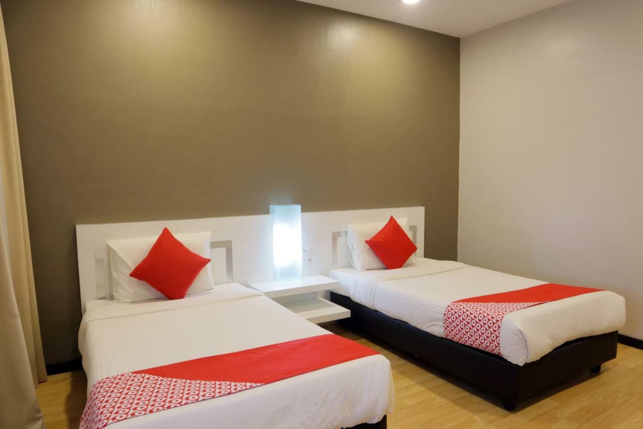 Oyo 232 The Suraya Hotel Kuantan Bagian luar foto